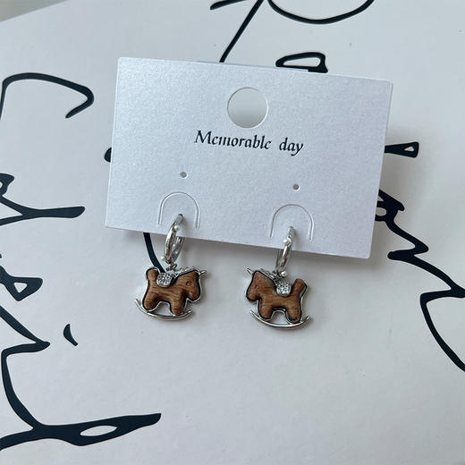 童趣设计小马造型耳环-纪念日百货门店同款168944187 商品图3