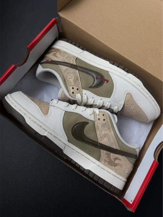 【Nike耐克专卖店直发】Nike Dunk Pegasus Pack马年限定CNY新年款脱绷系列低帮 板鞋 米褐色 商品图13