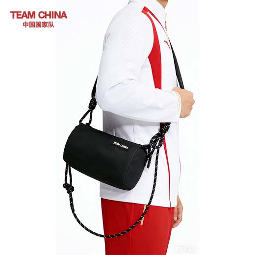 运动休闲挎包 商品图3