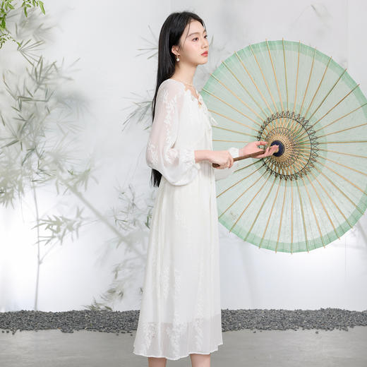 三彩【舒月观风】2026春季新款新中式连衣裙绣花九分袖长裙C 商品图2