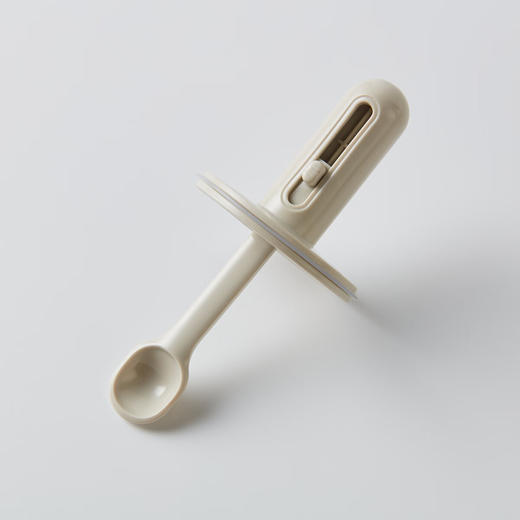 NITORI宜得利家居 厨房玻璃调味瓶伸缩勺盖一体调味罐套装 商品图4