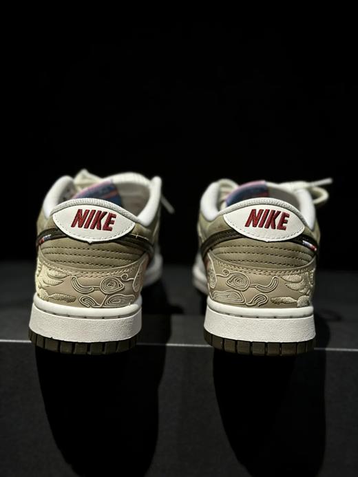 【Nike耐克专卖店直发】Nike Dunk Pegasus Pack马年限定CNY新年款脱绷系列低帮 板鞋 米褐色 商品图6