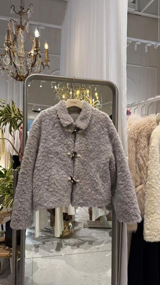 【门店同款】ENJOY冬季“暖冬软糖”翻领牛角扣配包外套 168046133 商品图1