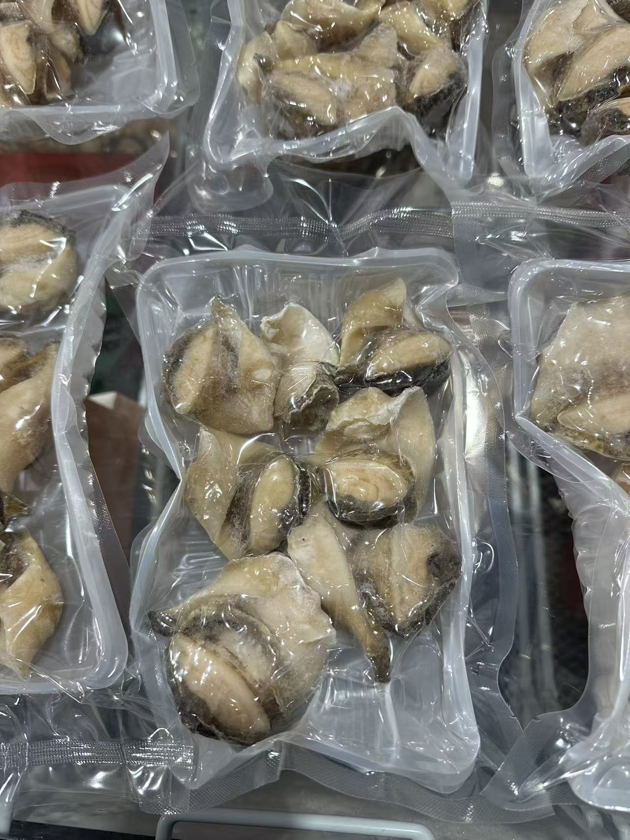 干冰海螺头，300克一盒，去壳海螺头海螺肉，干冰冷冻，极致锁鲜，口感接近鲜活，东三省包邮