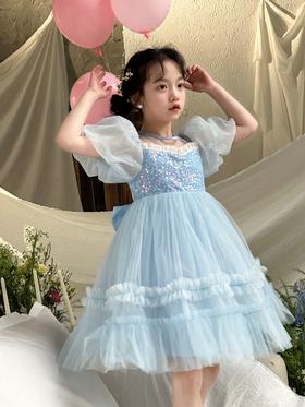 雾蓝连衣裙