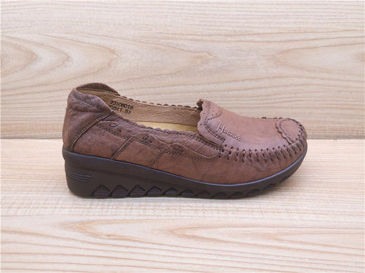 豪行春季新款正品真皮妈妈鞋休闲舒适低跟浅口女单鞋23106018    尺码36.39.40 商品图2