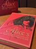 【现货】《爱丽丝漫游奇境与穿越镜中世界》红色进口漆布款，三面鎏金书口，加赠译者签名钤印书票 商品缩略图1