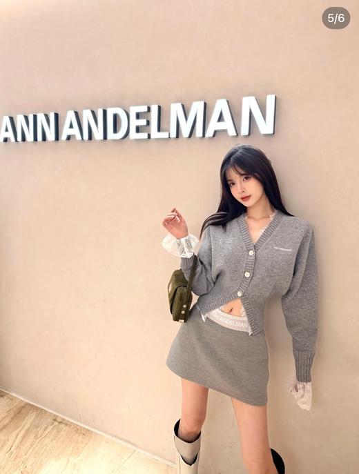 一店k 啊啊啊！甜酷蕾丝杀疯了！！真的太美了！我真是爱了又爱啊！ V领+短款收腰版型，超显比例超显瘦！对小个子姐妹更是超友好！ANN新款蕾丝拼接收腰针织外套 商品图4