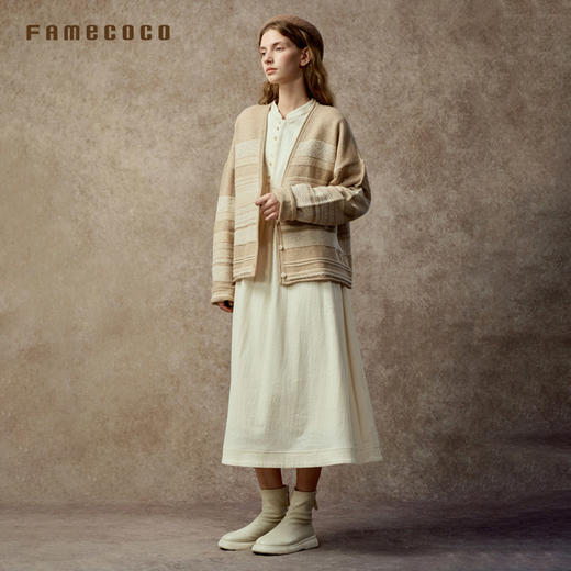 Famecoco范可儿宽松慵懒休闲针织开衫文艺提花V领毛衣外套FAC8DE003 商品图3