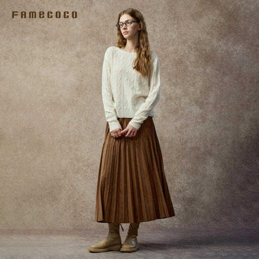 Famecoco范可儿100%纯羊绒休闲简约针织衫绞花镶钻圆领毛衣FAC8DB010 商品图1