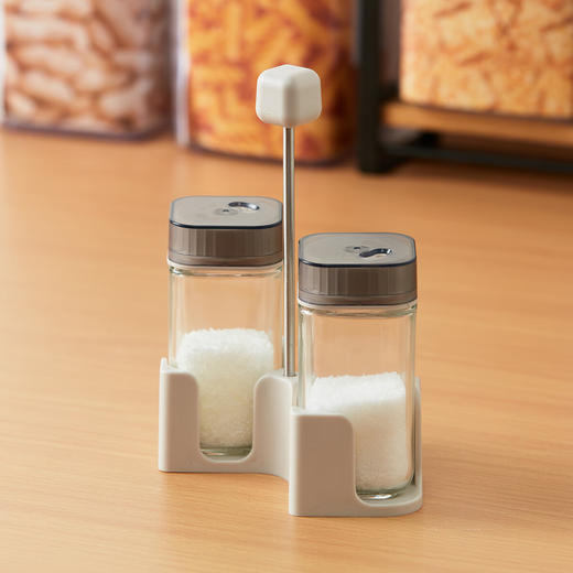 NITORI宜得利家居 厨房分装瓶玻璃瓶附支架方形桌上调料瓶 商品图1