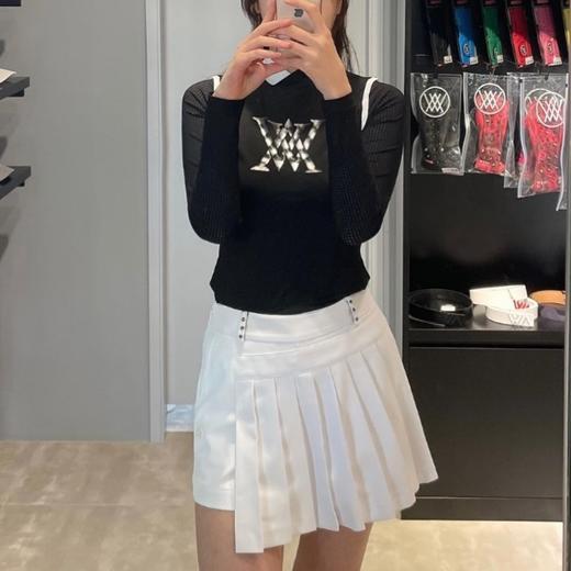 ANEW家女士不规则铆钉百褶裙加上他们的标志铆钉，立体绣花，版型炒鸡显瘦易搭配，关键是这款面料是有点厚款，内里有珍珠点状纹路，面料挺括而形成百褶的灵动感，和市面上软塌的布料完全不同！ 商品图1