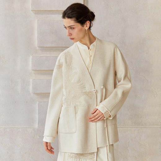 Famecoco范可儿中式凤凰刺绣宽松短款一粒扣双面呢外套FAC8AR005 商品图0