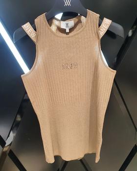 Anew家新款春夏女士针织吊带小背心来了！小价位🔥爆款百搭，🇰🇷各大球星网红都在秀的背心，单穿或者搭配外套都炒鸡好看，工装风上身干练十足，吊带背心夏天穿清爽舒适，定制特种纱，采用德国进口机编织！