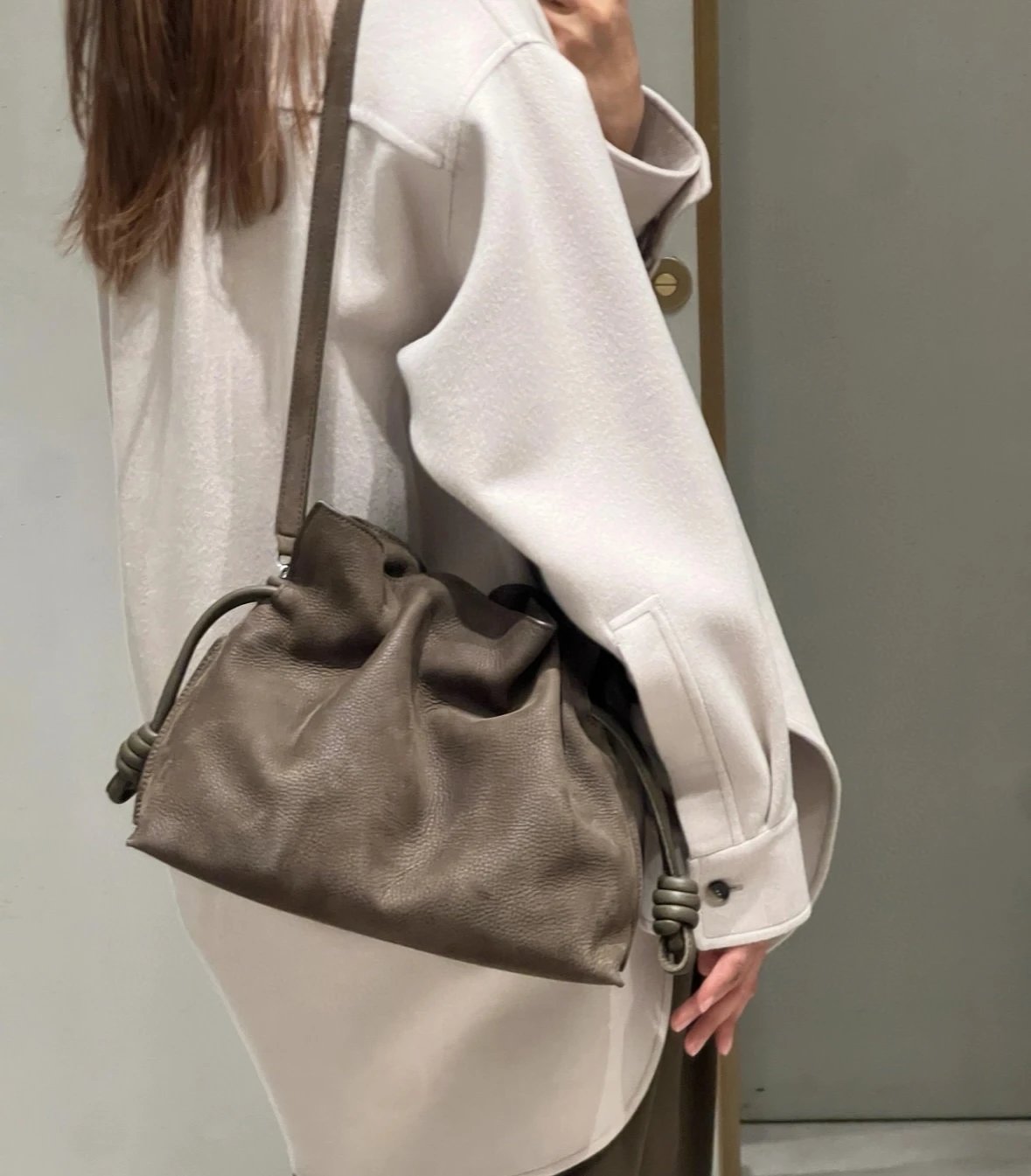 重磅渠道   苔原色中号福袋包  欧洲进口牛巴革绒面牛皮  flamenco单肩斜挎腋下包手拿包