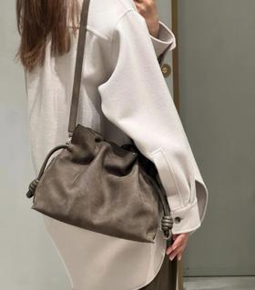 重磅渠道   苔原色中号福袋包  欧洲进口牛巴革绒面牛皮  flamenco单肩斜挎腋下包手拿包