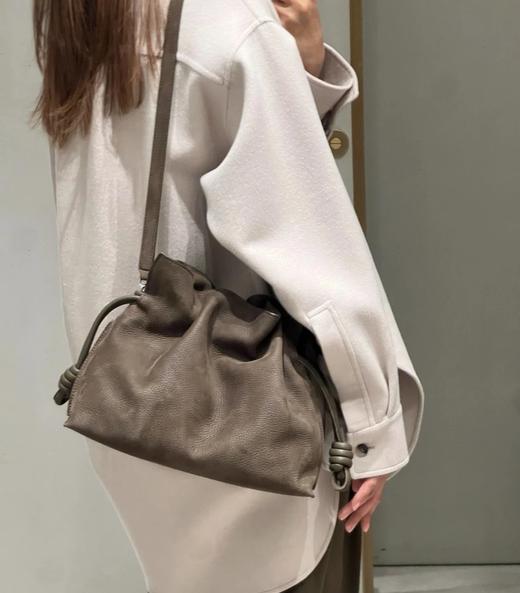 重磅渠道   苔原色中号福袋包  欧洲进口牛巴革绒面牛皮  flamenco单肩斜挎腋下包手拿包 商品图0