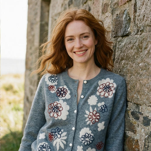 KINGDEER/KD秋冬新款女式圆领开衫长袖羊绒衫L805834复古奶奶风鹿王 商品图4