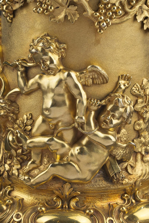 独角鹿西洋古董1830-1840年代英国著名银器工坊Storr & Mortimer签名出品幼年巴克斯主题银鎏金精雕带盖啤酒杯 商品图8