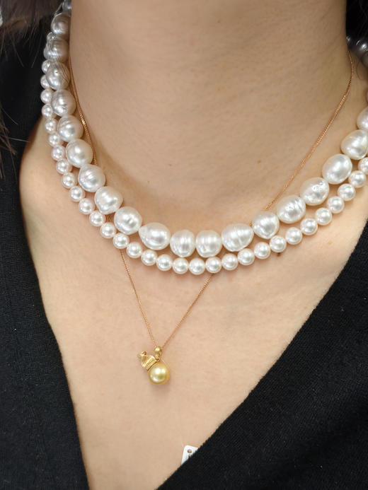 【新年优惠特价】小葫芦18K金镶南洋金珠吊坠，9-10mm珠，镜面珠光（不含链子） 商品图1