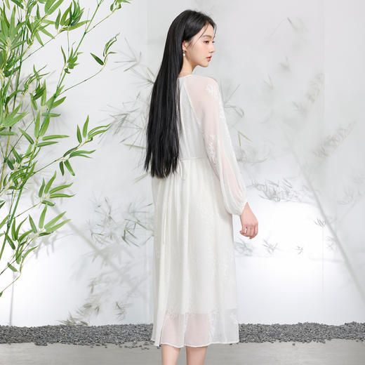 三彩【舒月观风】2026春季新款新中式连衣裙绣花九分袖长裙C 商品图3