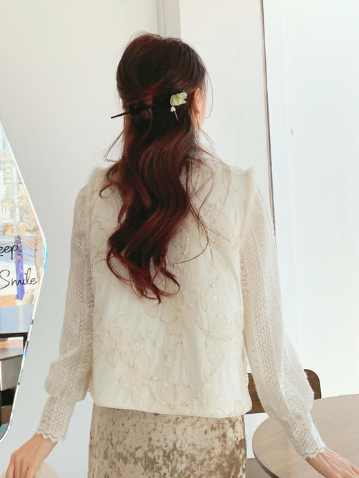 【百图lulu定制】【雪绒花马甲】雪绒花 金线编织 提花暗纹 水晶扣 夹棉  拼水貂毛 马甲 商品图3