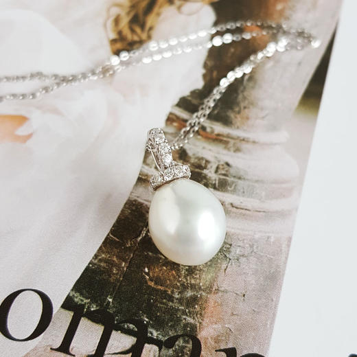 【天然正品】AU750白金镶钻镶天然椭圆约11.0*10.1MM粉色晕彩AKOYA海水珍珠吊坠项链18.9**10.1*10.1MM（皆取最大值）311225NJM60 商品图4