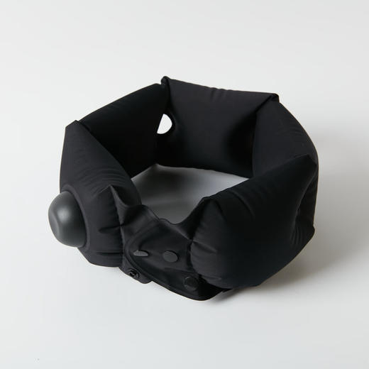 NITORI宜得利家居 长途旅行便携靠枕U型枕办公室午睡枕充气折叠颈枕 商品图2