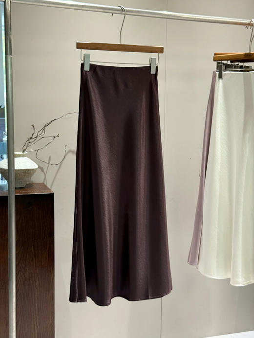 抢疯啦❗️南油出品❗️富婆新中式绝美穿搭【AUChris新中式半裙合集】🔺东方美学天花板‼️年底大杀四方的战袍合集，🌸面料华贵，做工精湛，妥妥的国风美人，重工定制！ 商品图2