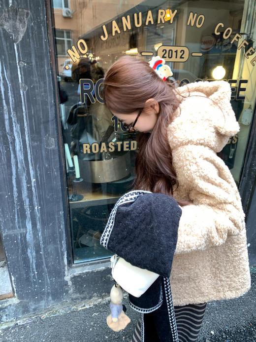 <曾小咸推荐>现货秒杀 ！微信超特价！韩系连帽羊羔绒外套日常320.99 立减190  秒杀139.99！！ 商品图8