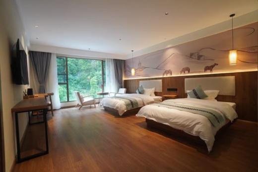 2.23-27 孟屯河谷5天4夜滑雪冬令营！“小小滑雪运动员”养成记，国职教练1V5带教，双板单板自由选，封闭管理+24小时照护 商品图11