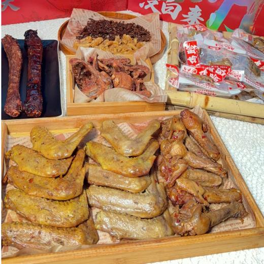 罗大胡子卤味零食大礼包礼盒零食整箱新年零食 商品图1