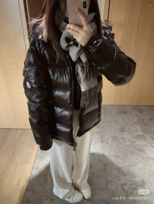 .深圳南油1600元调货价！90鹅绒 ！推荐自留款！盟可Moncler maya羽绒服神款 商品图0