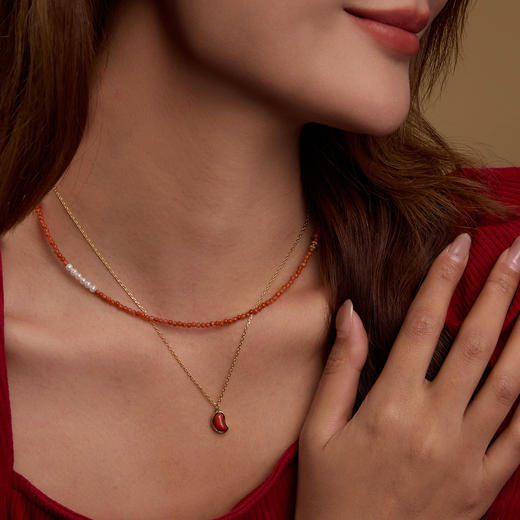 Manreya玛芮雅“红豆迎春”南红淡水珍珠项链|南红，淡水珍珠，铜镀金 商品图4