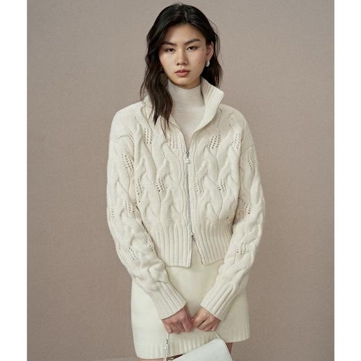 一店k （珍稀内蒙山羊绒！）新年战袍锁死！珍珠拉链羊毛开衫显贵💯高精密绞花镂空+双头珍珠拉链，精致贵气和日常实穿直接焊身上！松弛中又透着精致感！秋冬单穿内搭大衣都超适配！高领绞花拉链针织毛衣 商品图9