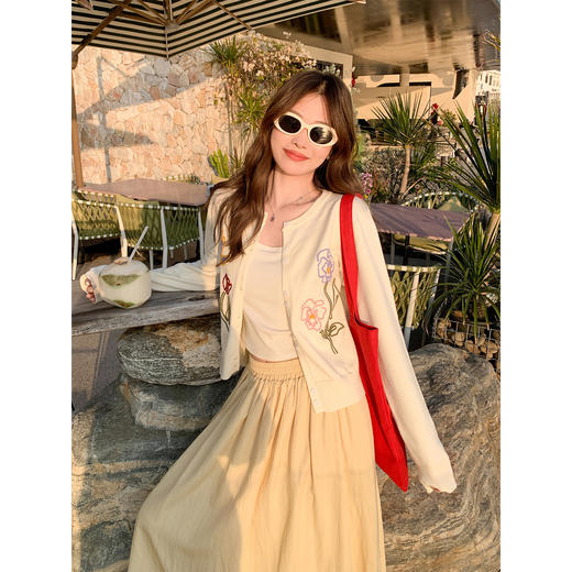 <曾小咸推荐>4.3现货秒杀 ！微信超特价！韩系绣花针织衫 日常219.99 立减130 秒杀89.99！！ 商品图2