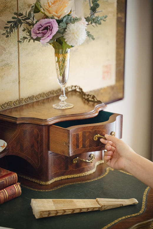 独角鹿西洋古董19世纪末法国出品细木镶嵌写字台 商品图2