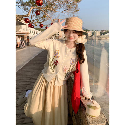 <曾小咸推荐>4.3现货秒杀 ！微信超特价！韩系绣花针织衫 日常219.99 立减130 秒杀89.99！！ 商品图3