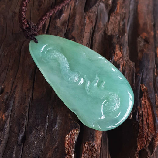 【天然正品】A货翡翠天然细腻满绿糯冰种无相御龙造型（福运亨通）翡翠吊坠项链62.6*34.4*8.9MM（皆取最大值）101125AH15 商品图6