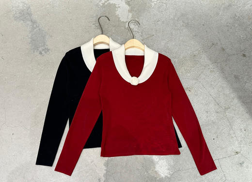 【门店同款】ENJOY春季“午马”领口小花针织上衣 169261759 商品图0