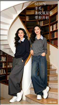 685076春款条纹衬衫领假两件针织衫