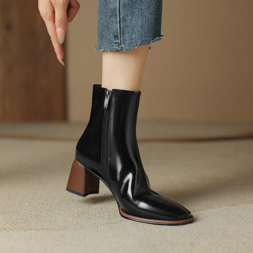 【预售5天】短筒女靴子秋冬新款简约时尚短靴抽带设计粗高跟时装靴HCYYHD&5015 商品图5