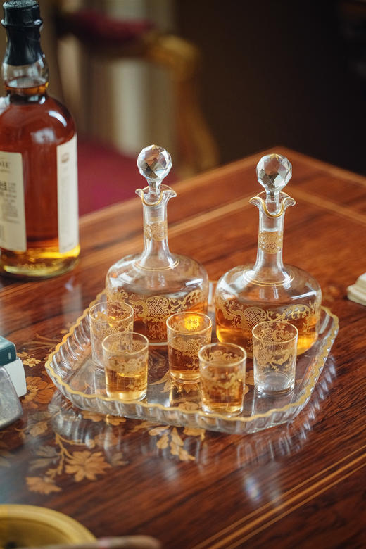 独角鹿西洋古董20世纪初法国著名水晶工坊圣路易出品24K描金修饰Talma花纹款精雕水晶酒具套件 商品图1