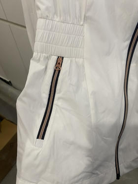 全新林德伯格女士防晒外套S码秒杀149元