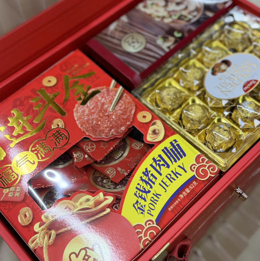 【高定甄选零食合集大礼包】一礼在手，w天下我有，品鉴世界的美食~~~ 超大箱零食大礼包种🤩这回彻底不用纠结了‼️ 一礼在手天下我有✅很是期待一箱好运 商品图8