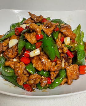 小炒肉专用薄皮辣椒，微辣，一斤/盒