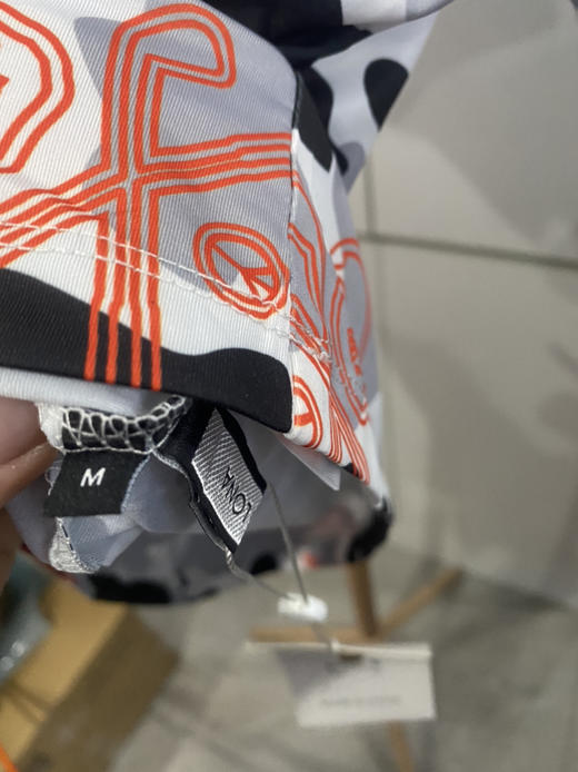 全新女士马克鲁纳圆领短袖M码秒杀价只要38元 商品图3