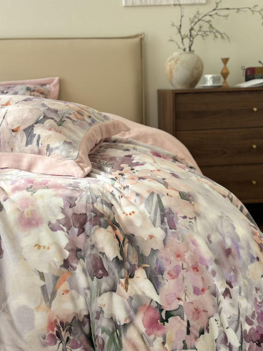 德国百年品牌👉【舒雅生活｜双面波斯暖绒印花四件套】✅A类标准，无甲醛，无芳香胺，无荧光剂  ✅超细旦纤维，双面波斯暖绒，绒感丰富，一触即暖，持久锁温 🔸240g/m2超高克重， 🔸 商品图8