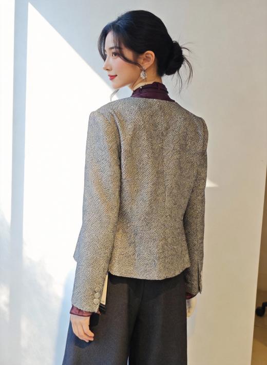 SC1A01_月魄色_上衣_春秋_圆领单排扣收腰短款小香风长袖_高级女装_BERNIEELEN 伯妮斯茵 商品图7