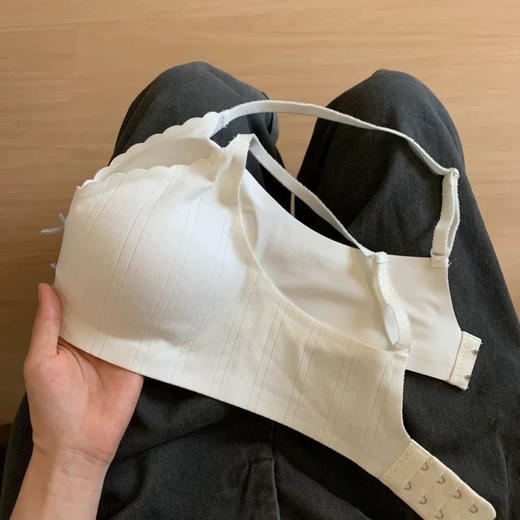 【撞色蝴蝶结❗️松弛时髦感】日系甜美蝴蝶结薄款裸感无痕舒适内衣女小胸聚拢显大无钢圈文胸罩。jc 商品图3